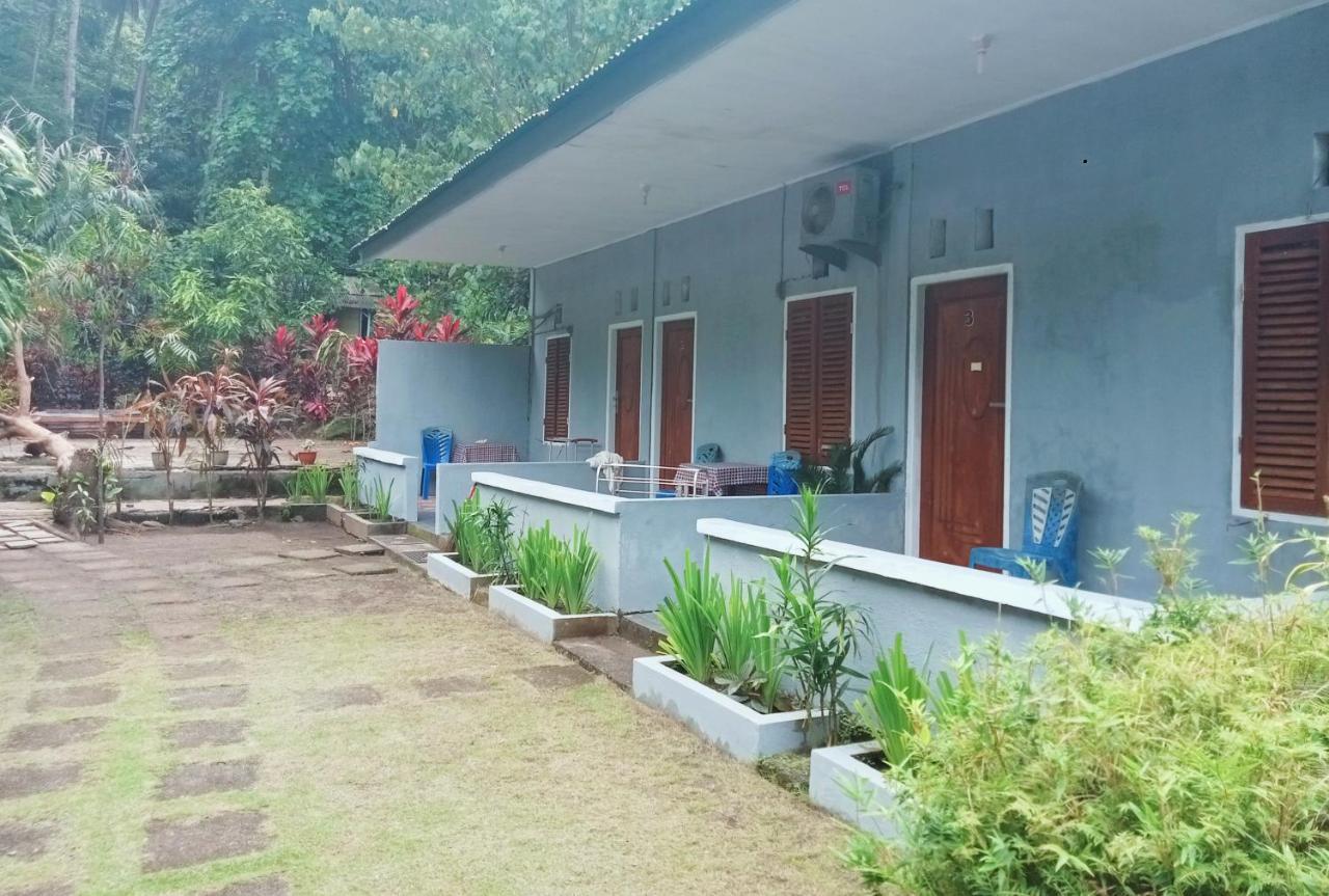 Tangkoko Ranger Homestay Bitung Exterior foto